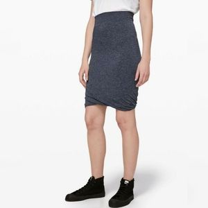 Lululemon NWT Navy & White Boulevard Bliss Skirt